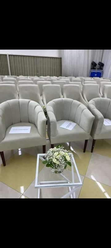 كراسي ملكية فخمة